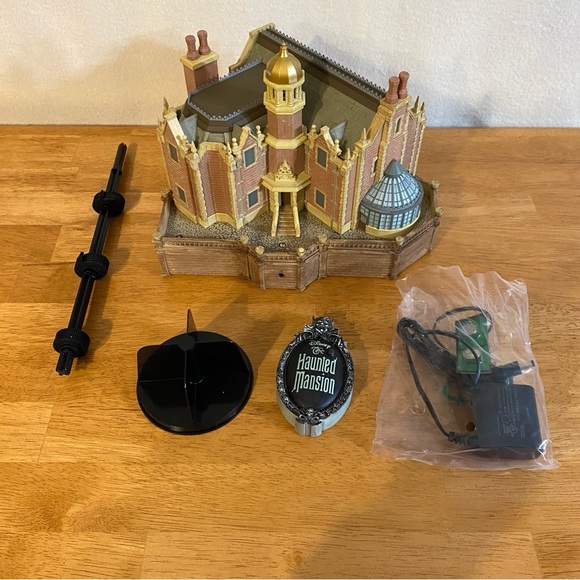 NWT Hallmark Haunted Mansion Disney World tree topper tabletop lights music - Picture 7 of 12